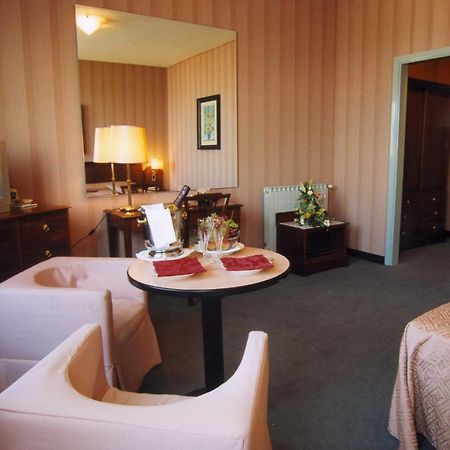 פסקרה Hotel Esplanade מראה חיצוני תמונה