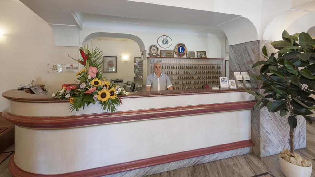 פסקרה Hotel Esplanade מראה חיצוני תמונה
