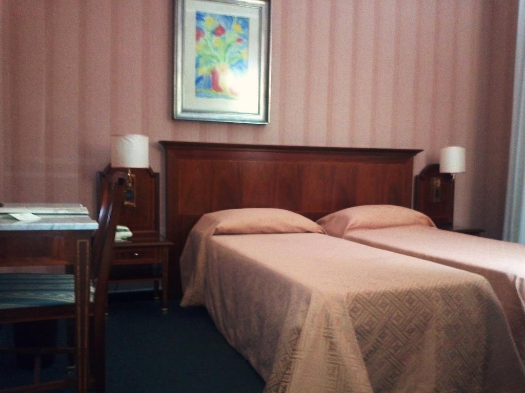 פסקרה Hotel Esplanade מראה חיצוני תמונה