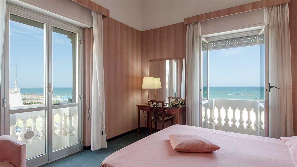 פסקרה Hotel Esplanade מראה חיצוני תמונה