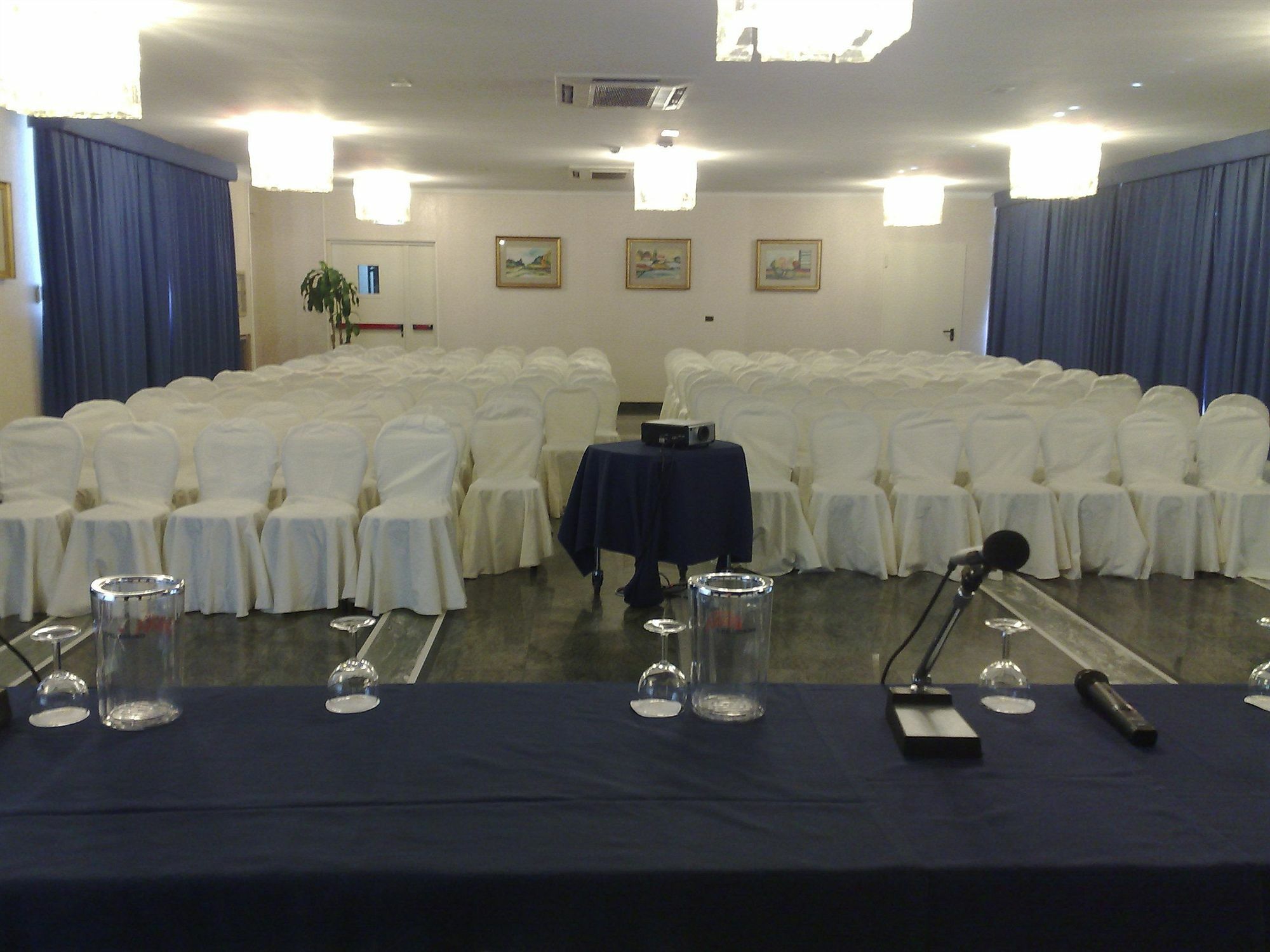 פסקרה Hotel Esplanade מראה חיצוני תמונה