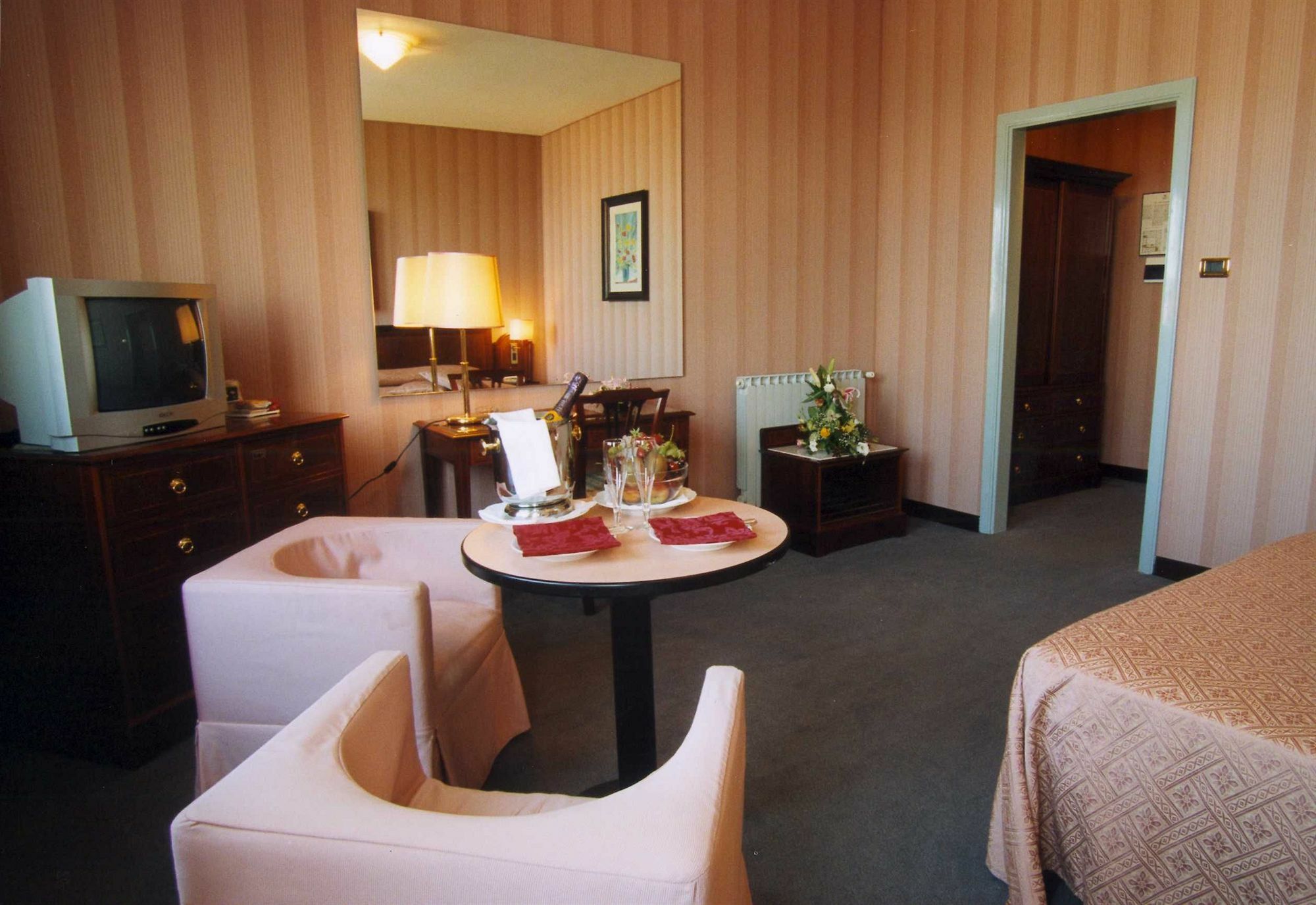פסקרה Hotel Esplanade מראה חיצוני תמונה